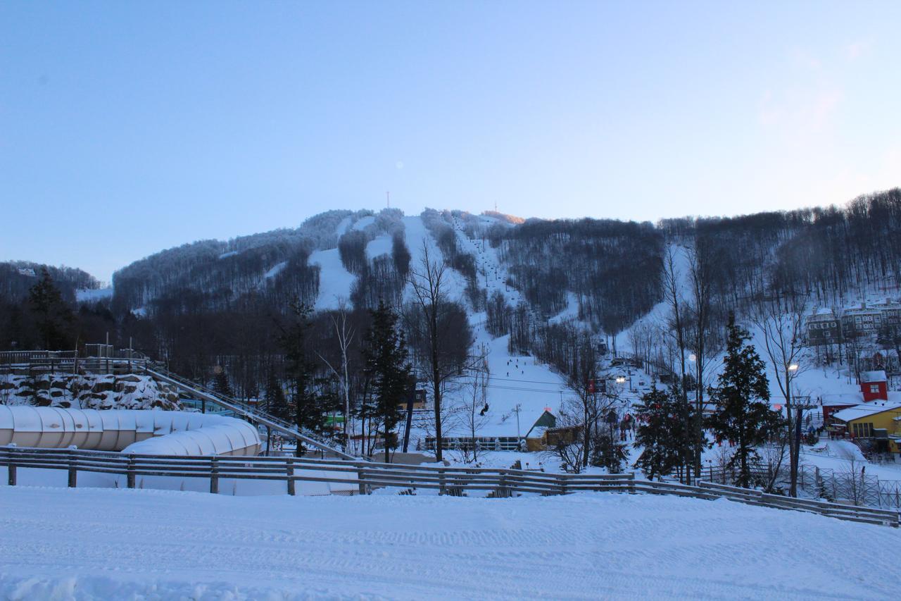 Apartmán Au Pied Des Pentes Bromont Exteriér fotografie
